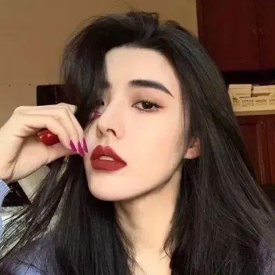 一个女王的少女时代